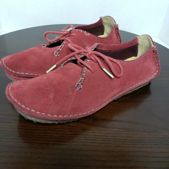 faraway field clarks red